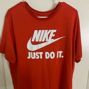 Nike T-shirt